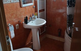 Inchiriez pentru cazare Vila cu 7 camere - Poză 7