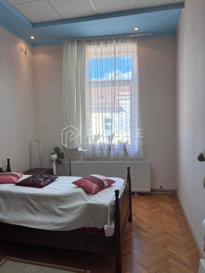 Apartament 3 camere, 80 mp, Ultracentral – Etaj 1, Tavan Înalt (3,9 m) - Poză 4