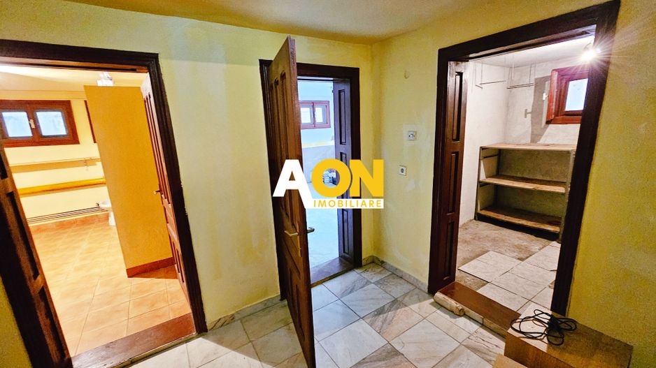 Casa S+P+1+M, pretabila pentru birouri, 300 mp teren, Cetate - Poză 21