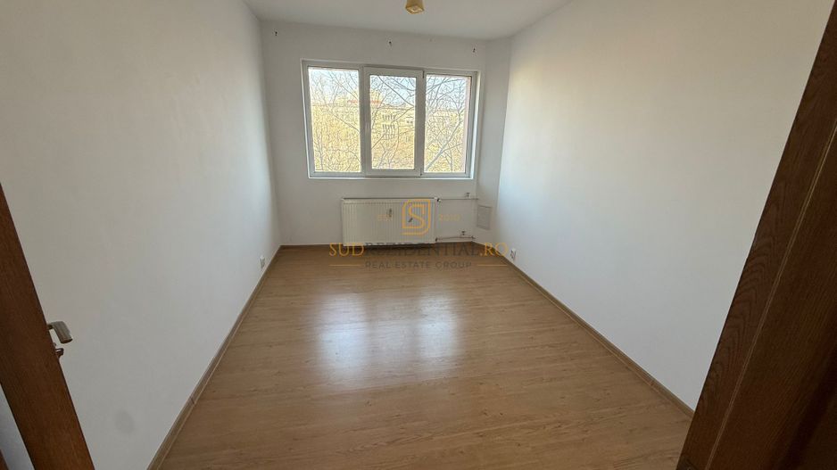 Apartament 3 camere semidecomandat, 2 balcoane, Bld Alexandru Obregia - Poză 10