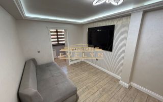 Apartament 3 camere modern zona Piata Mare, parter, 70 mp, renovat integral - Poză 1