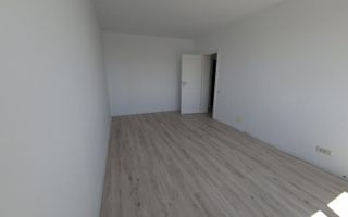 Vând apartament cu 2 camere, decomandat nou  + loc de parcare, situat in complex - Poză 2