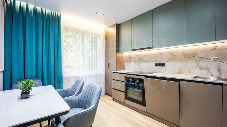 Vânzare, apartament, 3 camere, Str. Nicolae Milescu Spătarul, Ciocana - Poză 1
