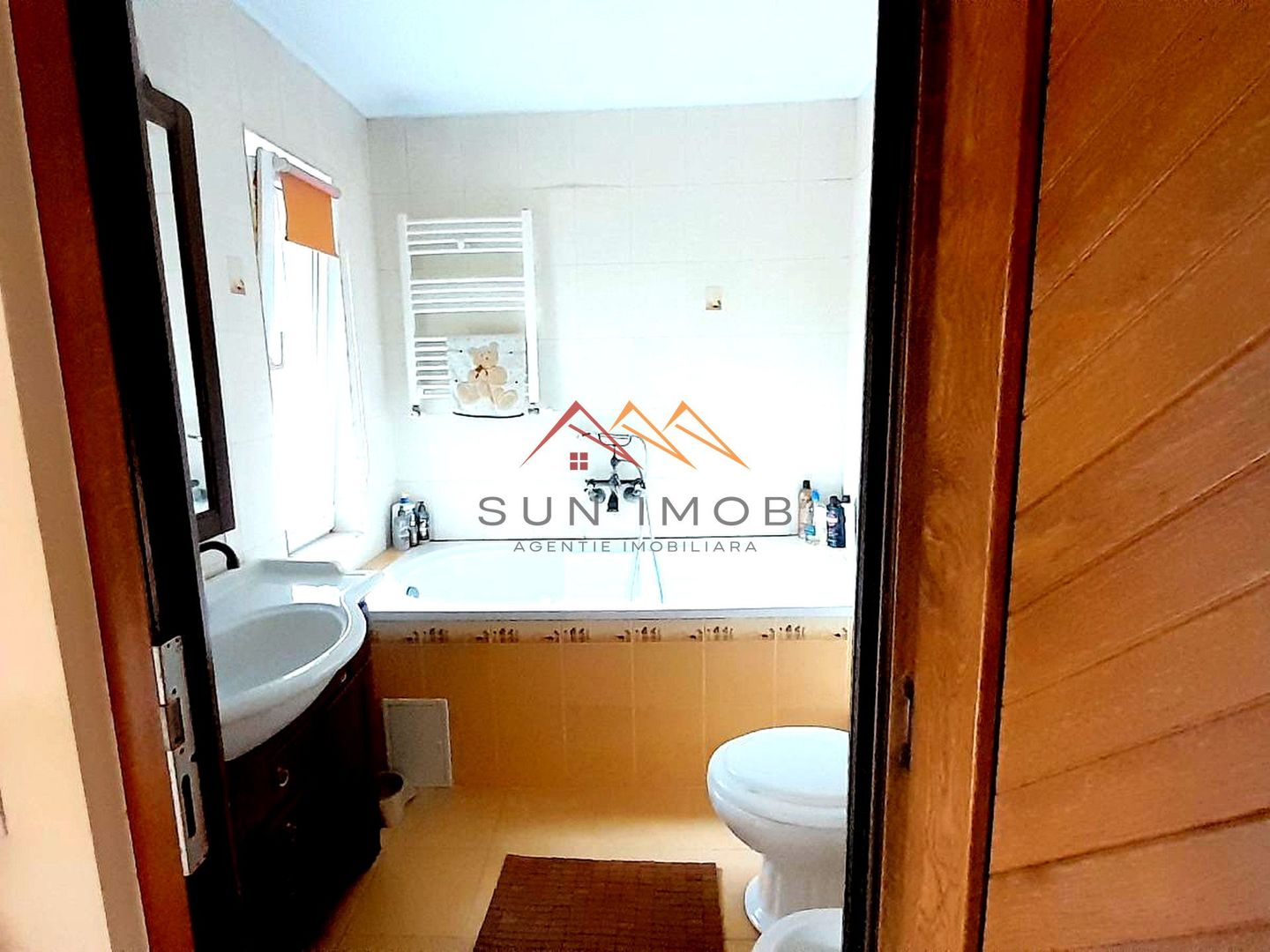 Casa 5 camere, D+P+M, ultracentral, zona deosebita, Campina, Prahova - Poză 12
