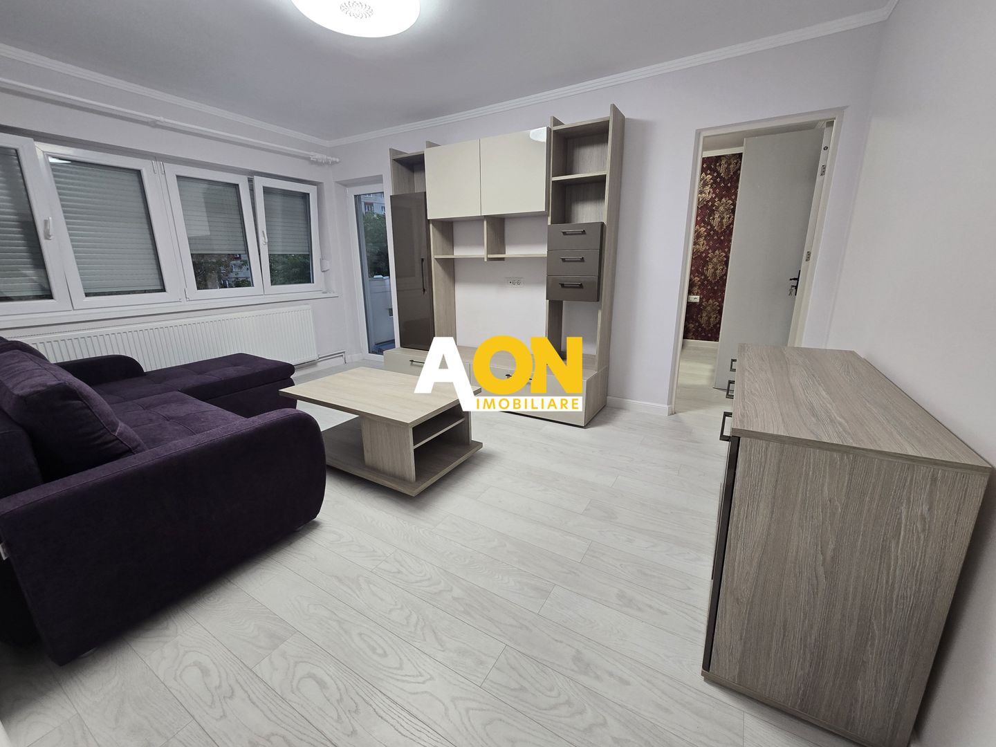 Apartament 2 Camere, Complet Renovat, Zona Centru - Poză 2