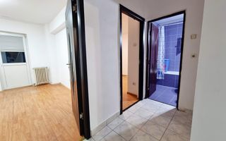 Apartament 3 camere, 2 bai, decomandat, etaj 3,  Cetate, zona Mercur - Poză 6