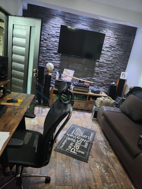 Casă de vânzare în Dancu, 180 mp utili, teren 530 mp, construită în 2018 - Poză 2