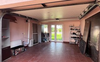 Casă 4 camere de închiriat | Saună | Piscina | Sântandrei | Bihor - Poză 32