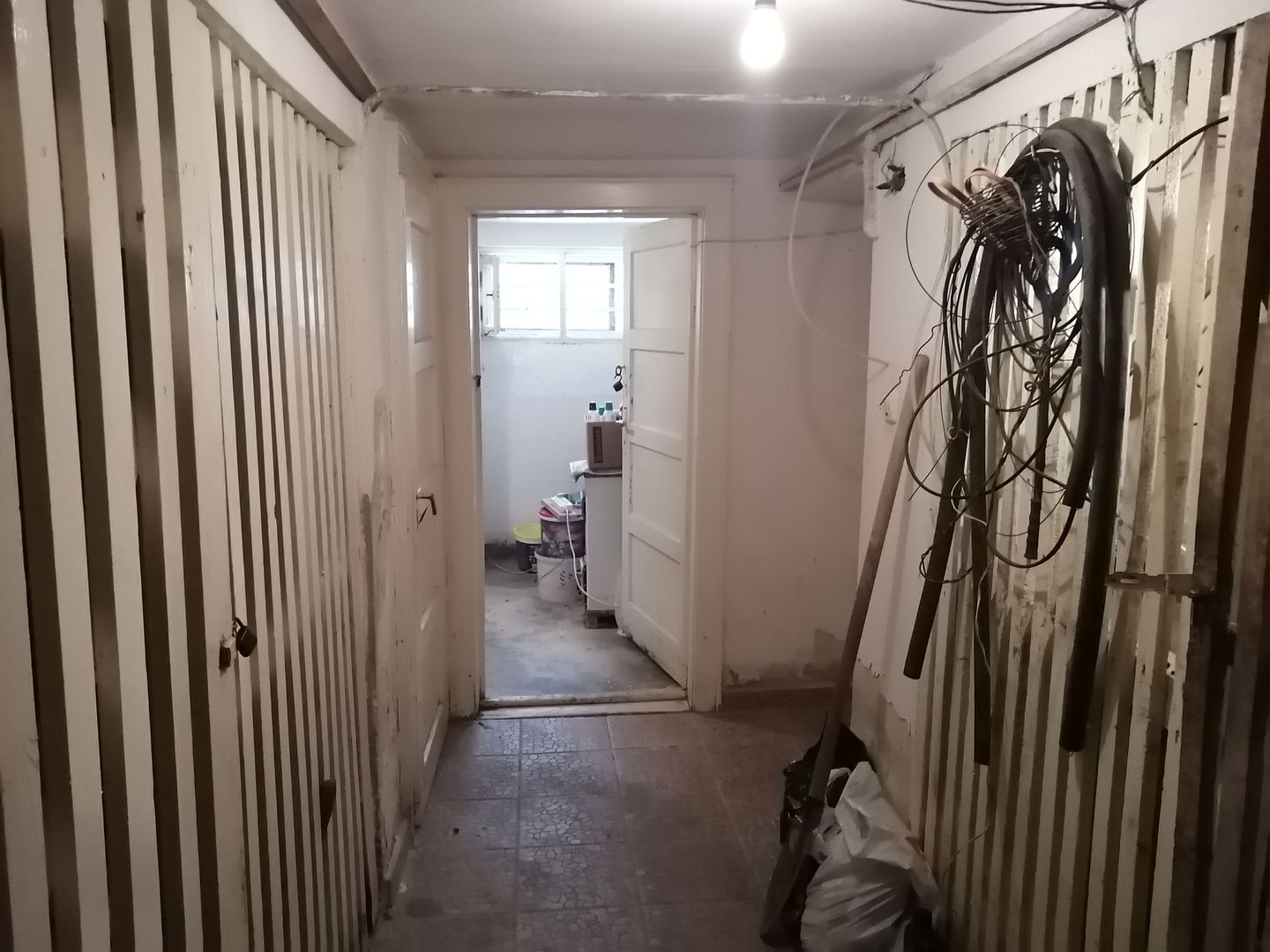 Casa in zona Sirul Livezii - Roata Norocului - Poză 4