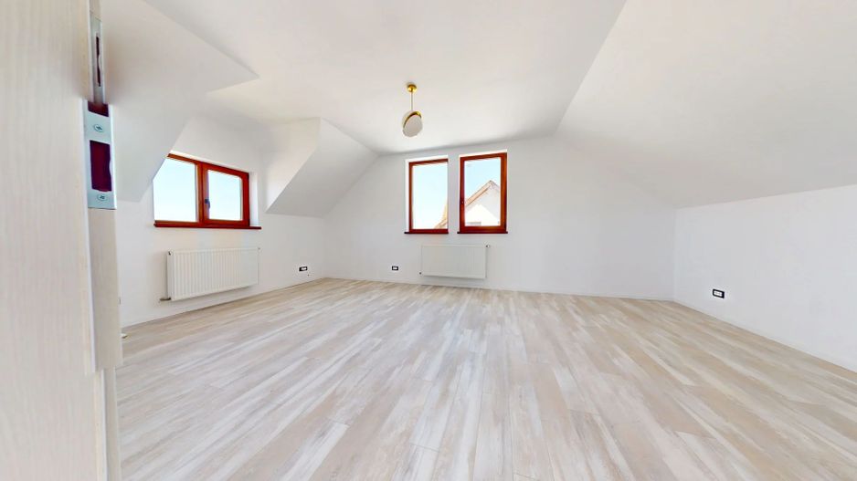 Vila cu stil in Izvor-Tarlungeni - Poză 15