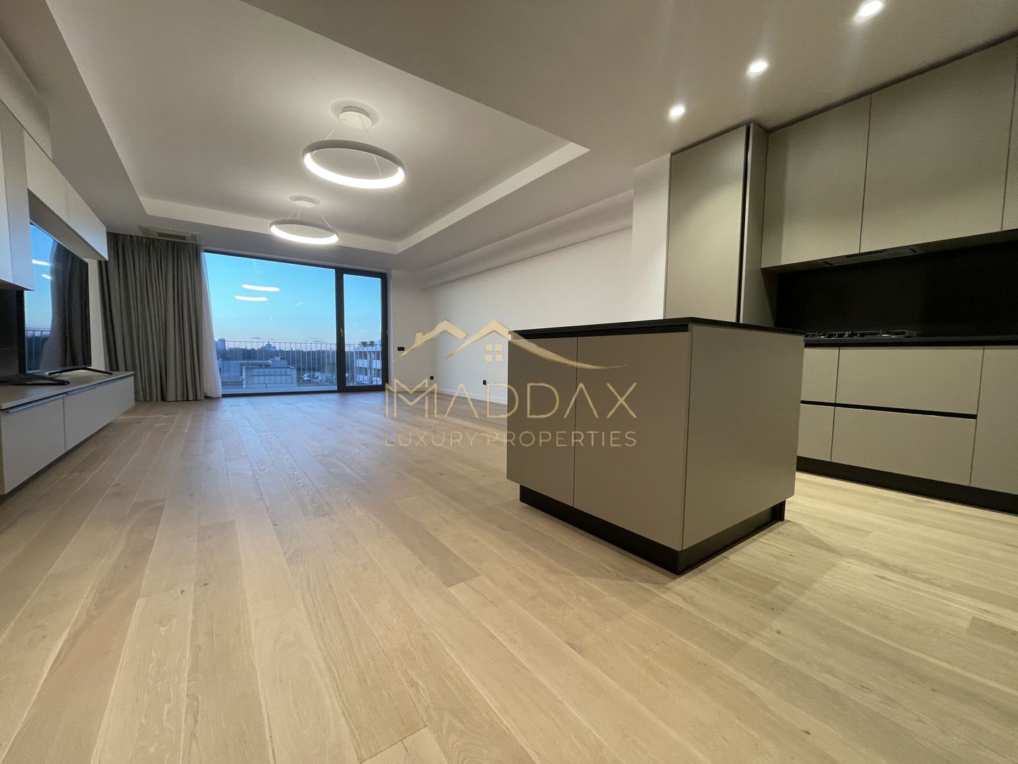 **APARTAMENT ELEGANT** FLOREASCA **CU VEDERE SPECTACULOASA CATRE LAC - Poză 4