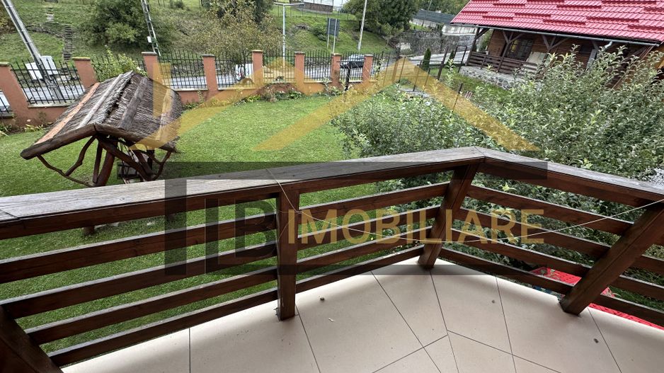 Vila cu 8 camere de vanzare, teren 1580mp, Zona Praid - Poză 37