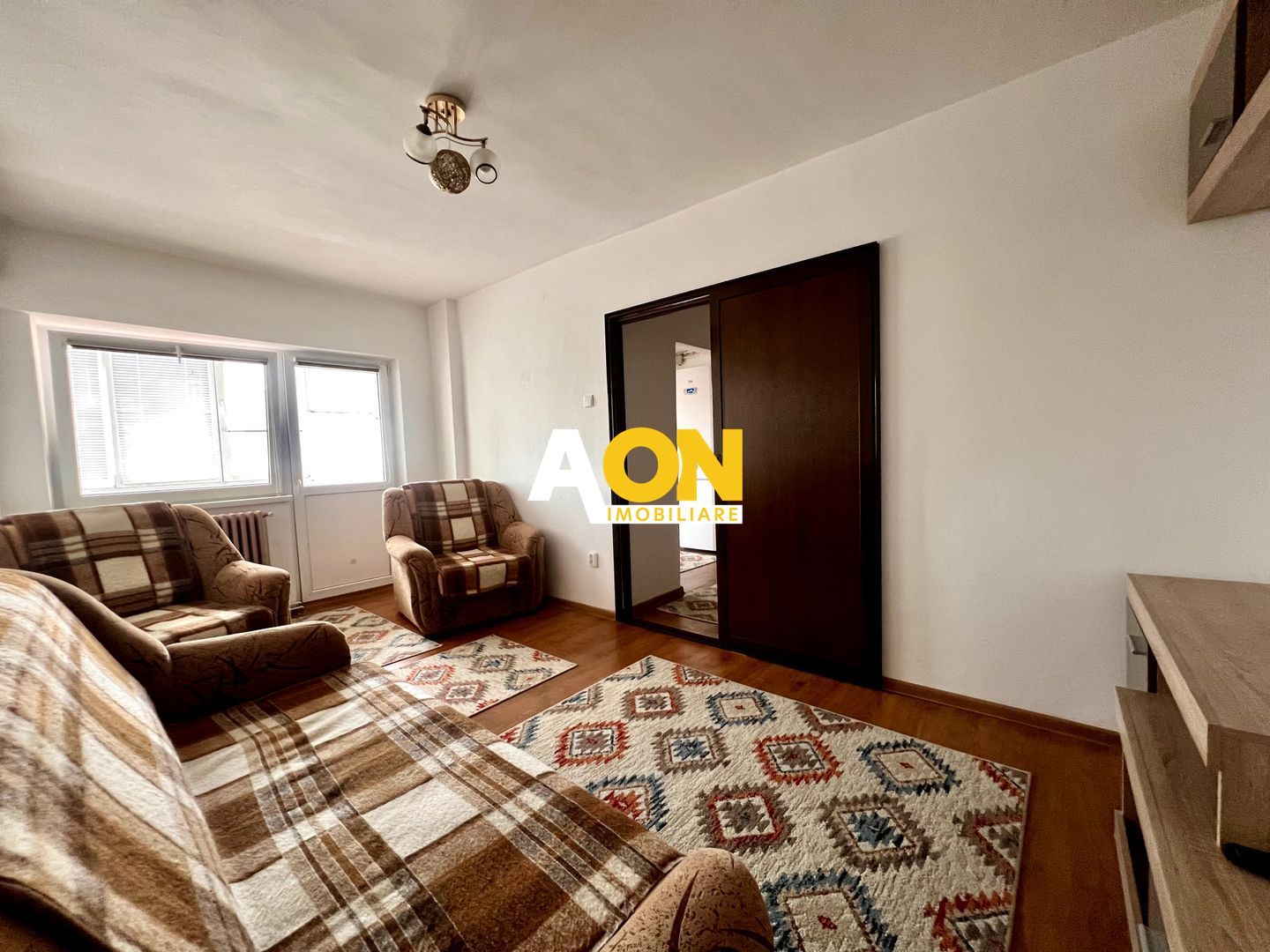 De vanzare apartament 2 camere, zona industriala - Poză 1