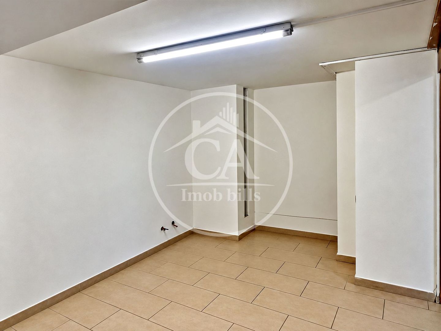 Spatiu comercial ultracentral de închiriat  Oradea - Poză 6