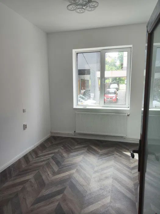 Casa Indiviuala Cu Locuri de Parcare  si Gradina Zona Centrala - Poză 4