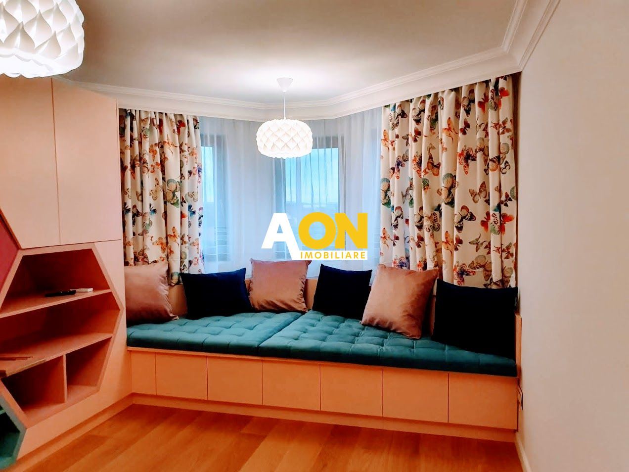 Casa de lux, 1000 mp teren, toate utilitatile, cartierul Cetate - Poză 14