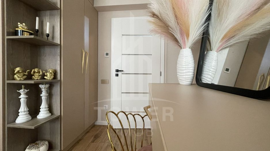 Apartament cu 3 camere de vânzare - Poză 4