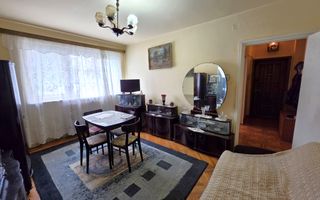 Apartament 3 camere, semidecomandat, parter, Cetate, strada Closca - Poză 2