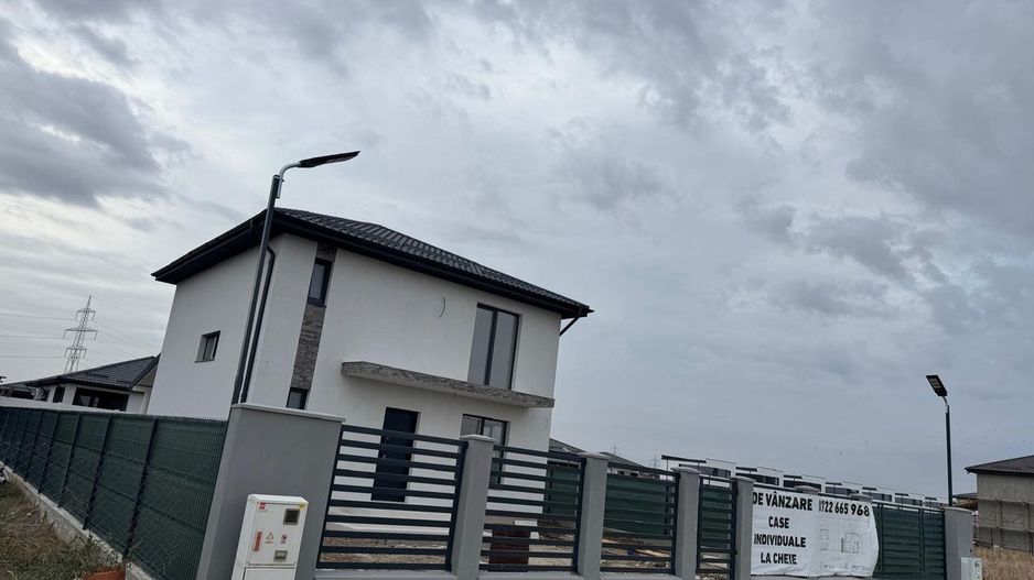 Casa modernă cu 4 camere și subsolb de vanzare - Poză 3