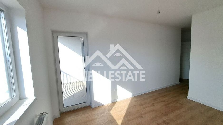 Apartament 4 camere, 2 bai bloc nou cu lift si parcare - Poză 7
