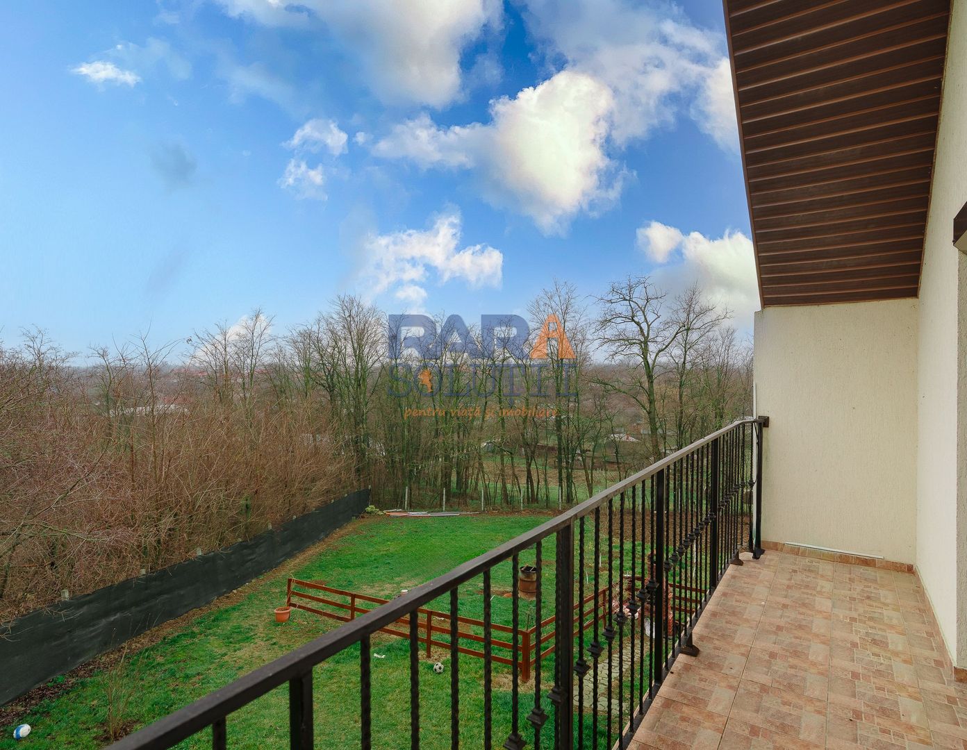 Casă cu 3 dormitoare și 2600 mp teren - Poză 17