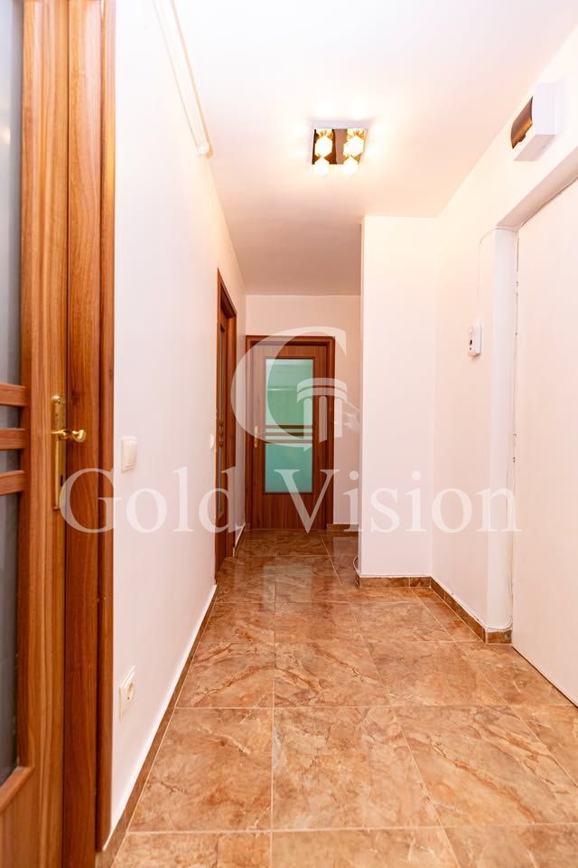 De vanzare apartament 2 camere, Reghin, central, disponibil imediat - Poză 2