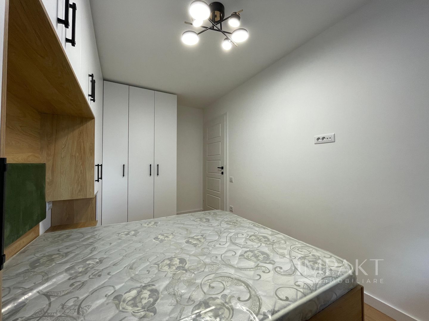 Apartament cu patru camere spre vanzare in cartierul Manastur! - Poză 4