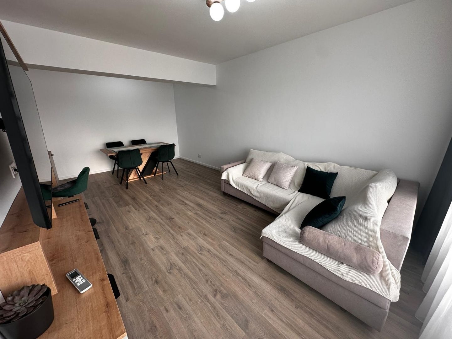 2 Camere + Parcare XXL Metrou Poenaru Lake House2 Lacul Morii Virtutii - Poză 1