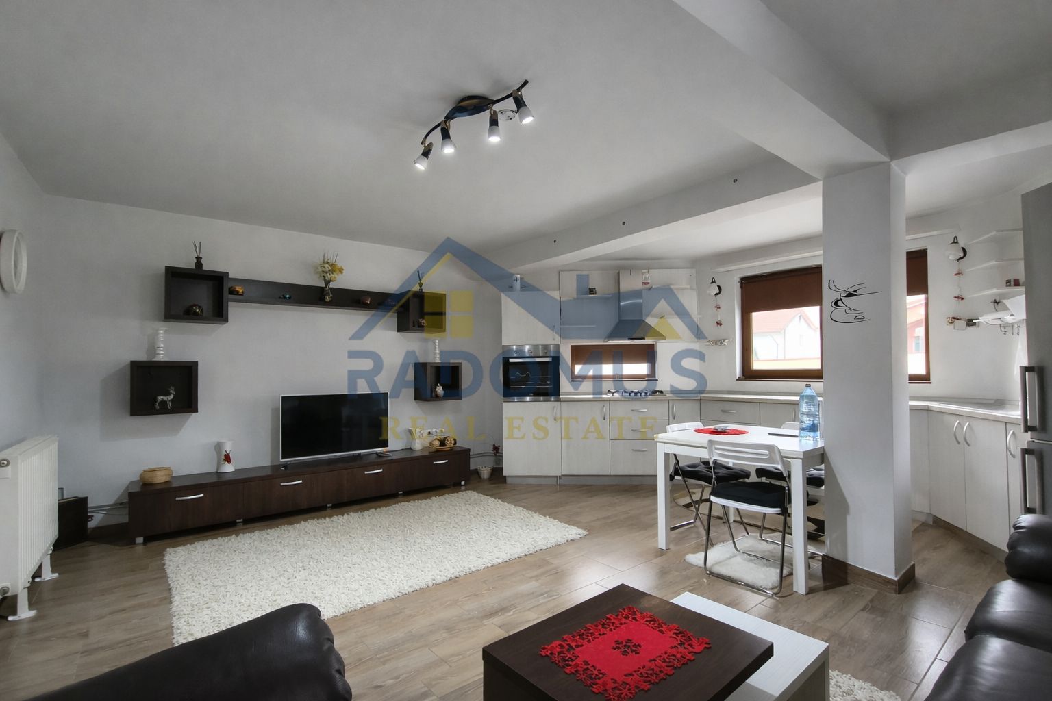 Casă de închiriat  Păulești – Mobilată - Utilata 3 cam - 2 bai -433 mp - Poză 6