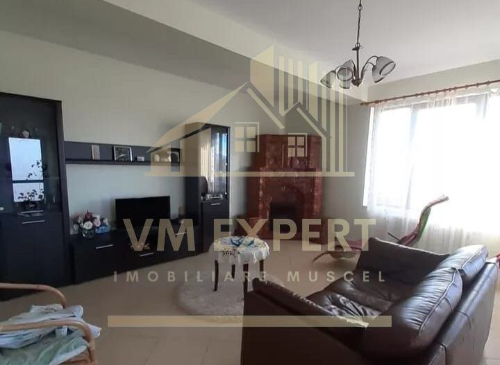 VILA DE VANZARE, CAMPULUNG, ZONA MARCUS, 150 MP, TEREN 1843 MP - Poză 13