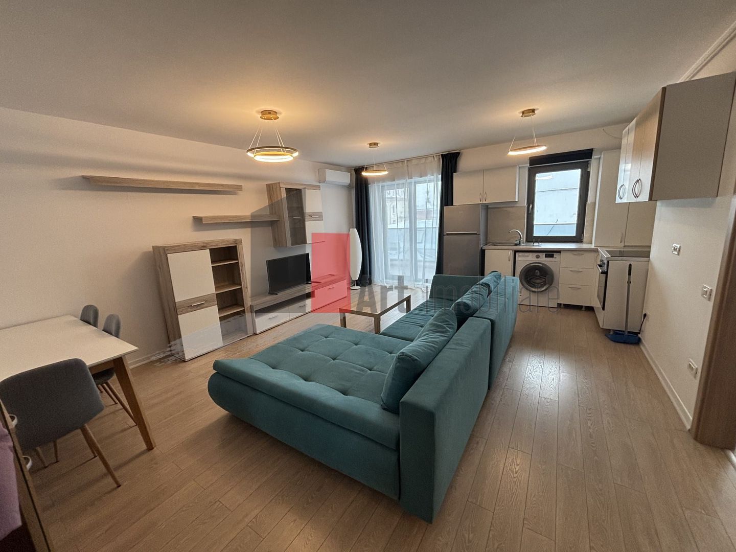 Apartament cu doua camere-Armeneasca-Mosilor-cu centrala+loc de parcare - Poză 1