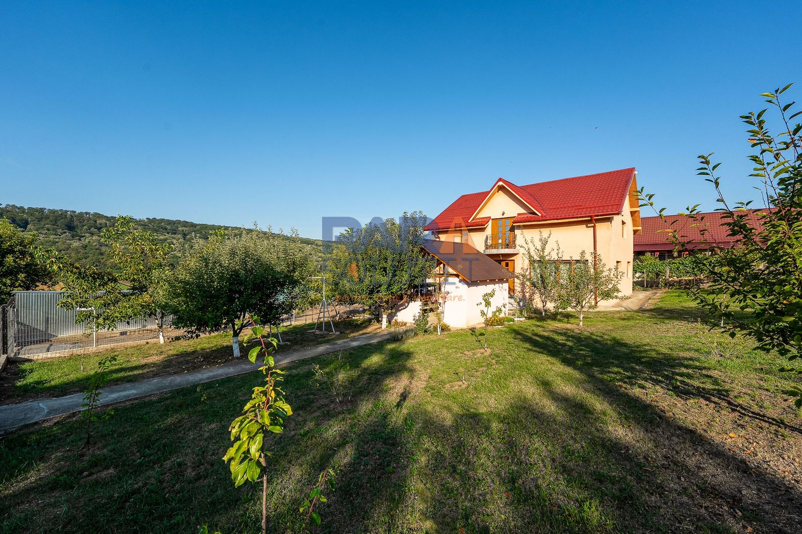 Gospodărie, casă nouă (2024), 170 mp, 6.300 mp intravilan, 0% comision - Poză 1