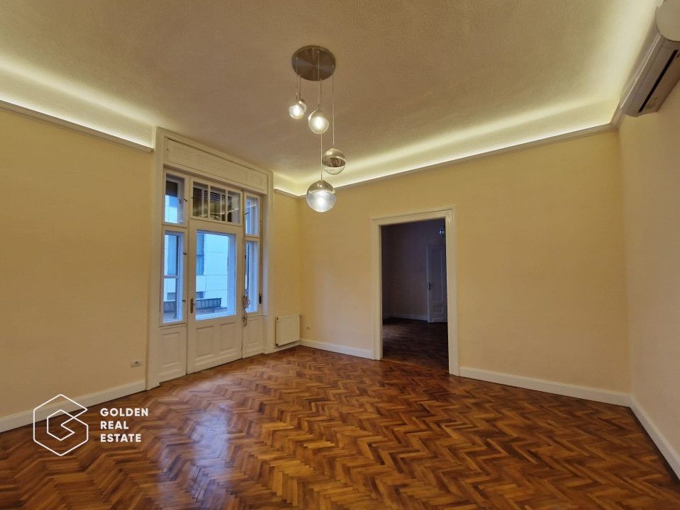 Apartament 5 camere complet renovat, loc de parcare, Palatul Bohus - Poză 2