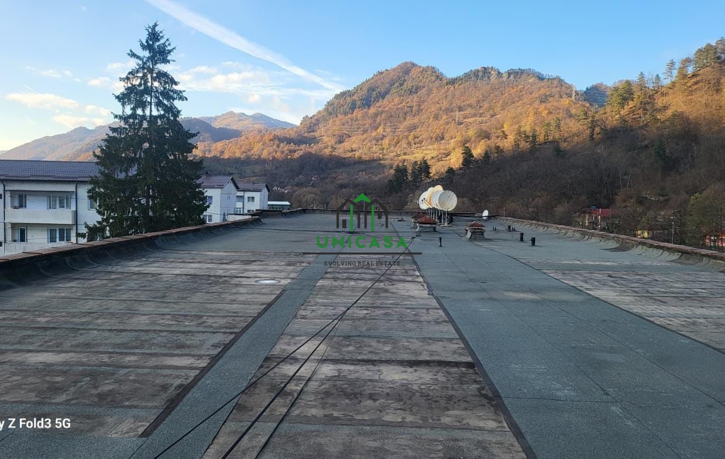 Bloc de apartamente - Brezoi - Poză 9