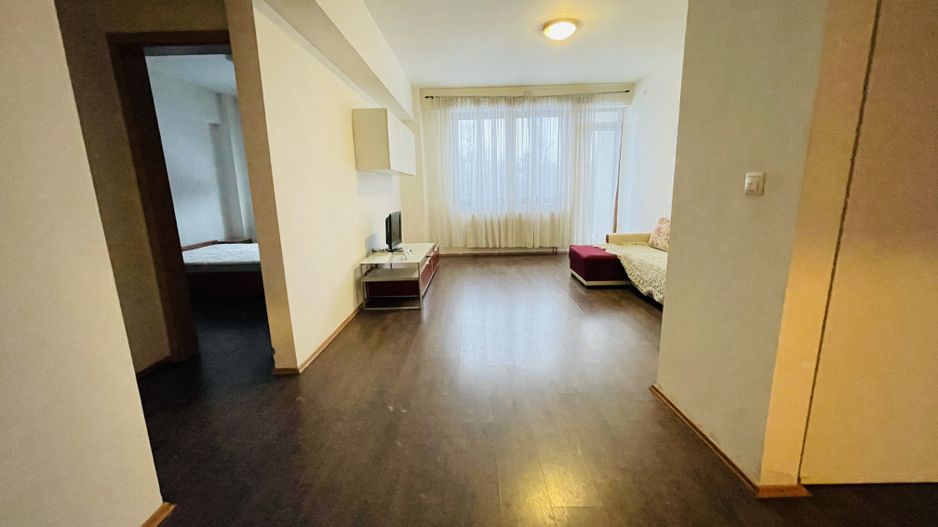 Apartament doua camere,etaj 1,doua locuri de parcare - Poză 7