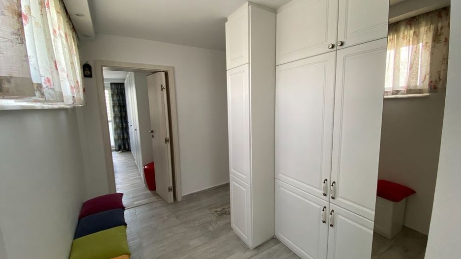 Apartament complet mobilat și utilat, cu acces imediat la metrou - Poză 3
