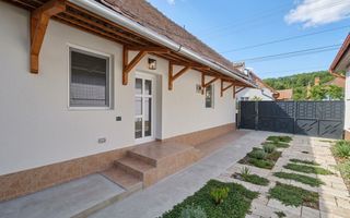 Casa de vanzare | 100 mp | 1048 mp teren | Ciugud - Poză 1