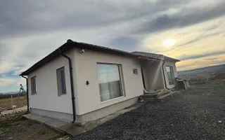 Casă modernă de vânzare în Coltău - Poză 11