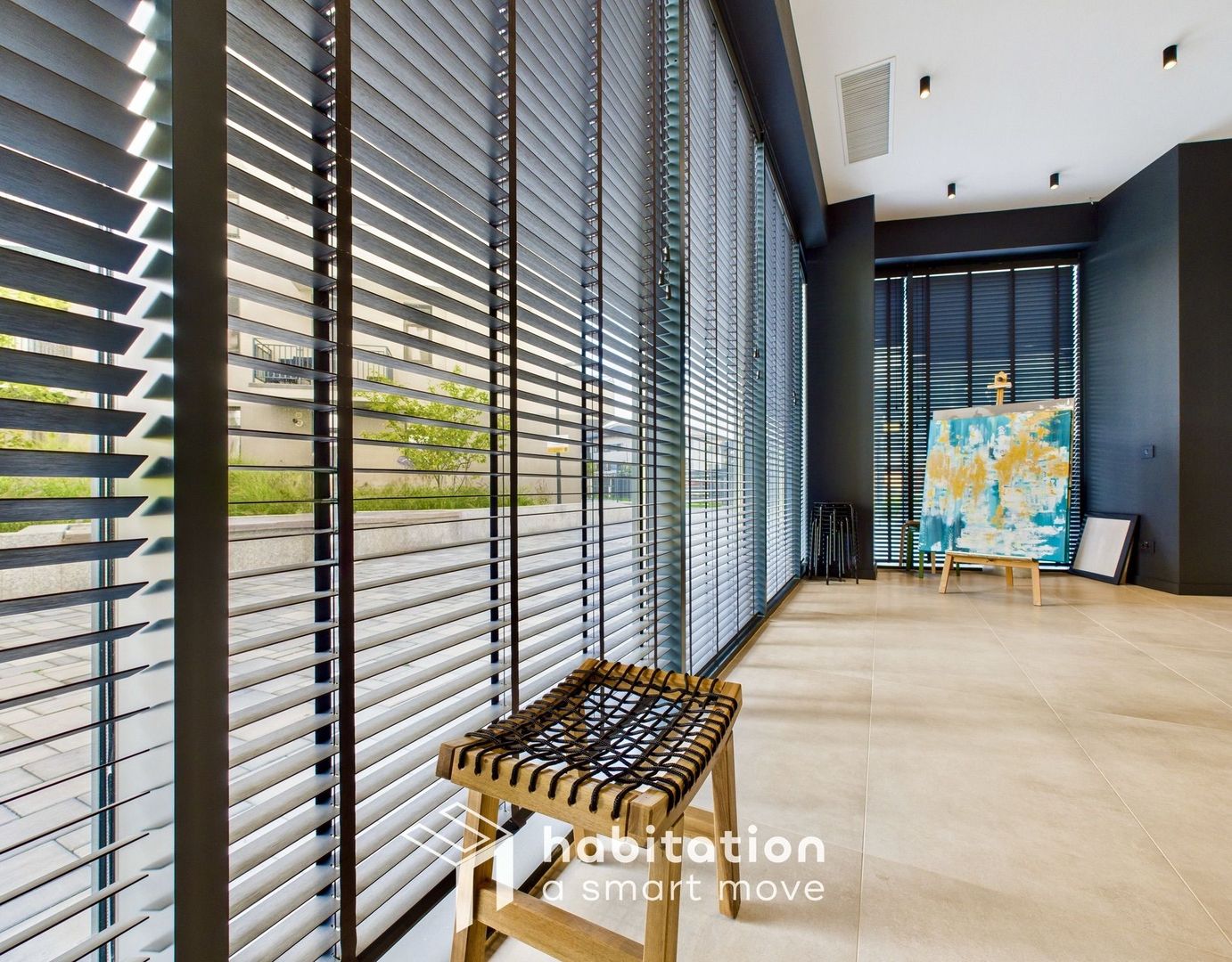 Spațiu comercial de închiriat la City of Mara - Birou/Showroom - Poză 2