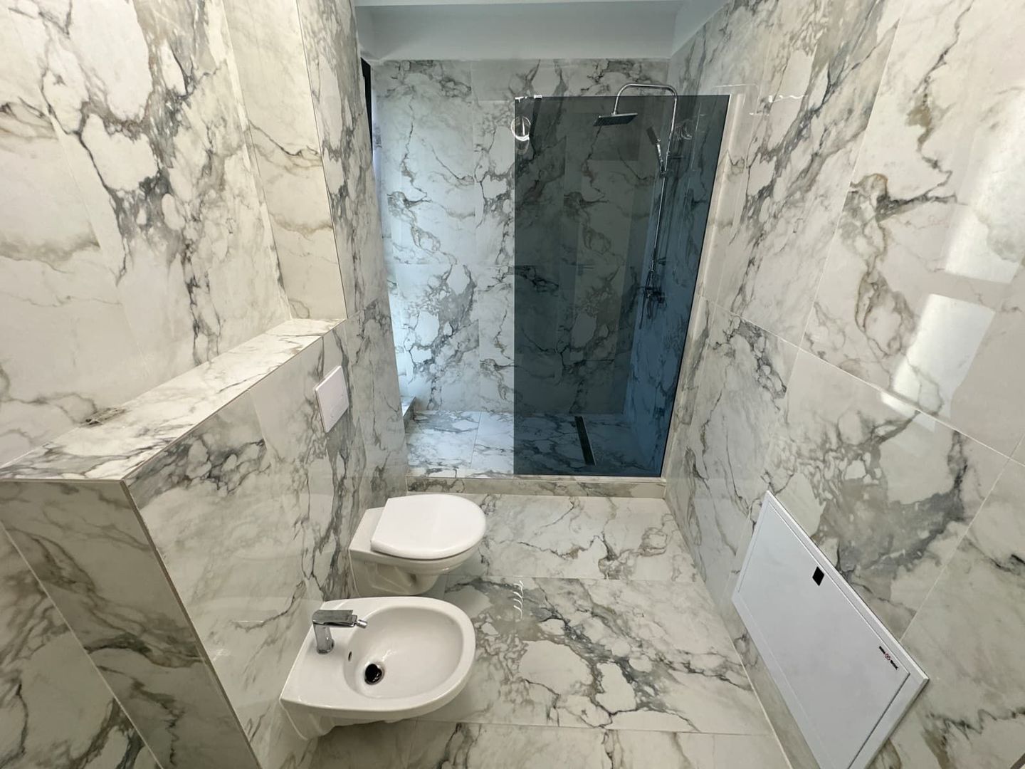 CASE INDIVIDUALE DOMNESTI - 6 CAMERE, GARAJ, PANOURI SOLARE, COMIS 0% - Poză 23