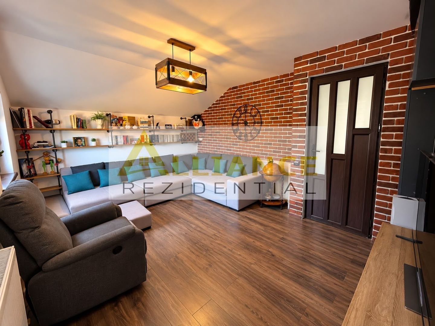 CASA P+M CU 5 CAMERE, 125 MP UTILI, GARAJ, PANOURI FOTOVOLTAICE - Poză 6