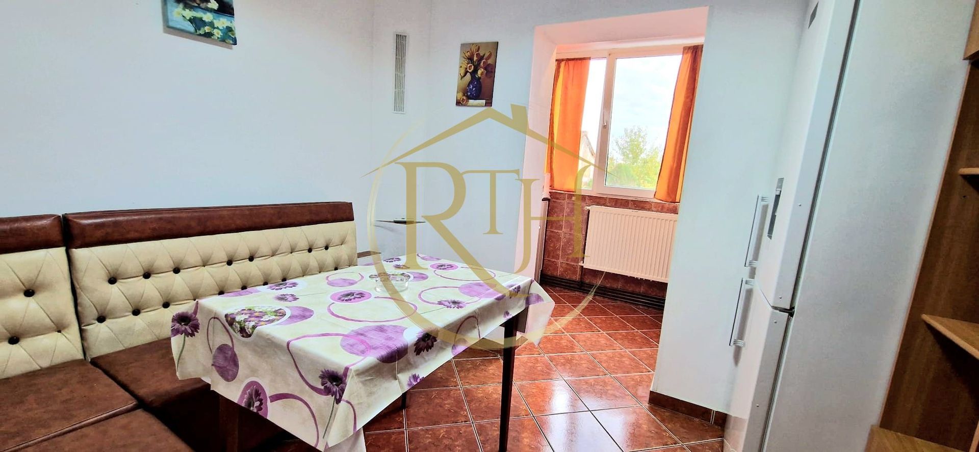 Ofer spre închiriere apartament 3 camere,2 bai, zona Lipovei, 400 euro/lună. - Poză 15