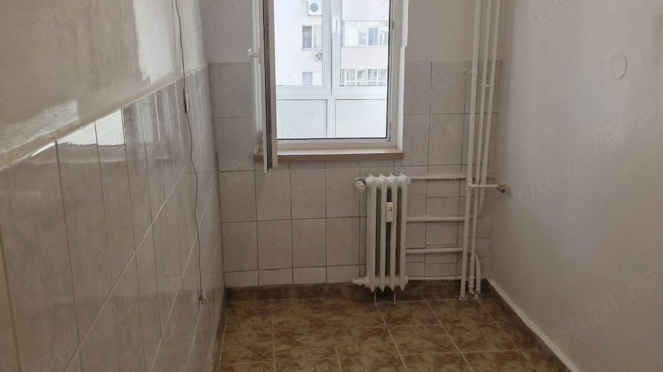 Garsonieră decomandată | 5 min metrou Dristor | Mihai Bravu | - Poză 1