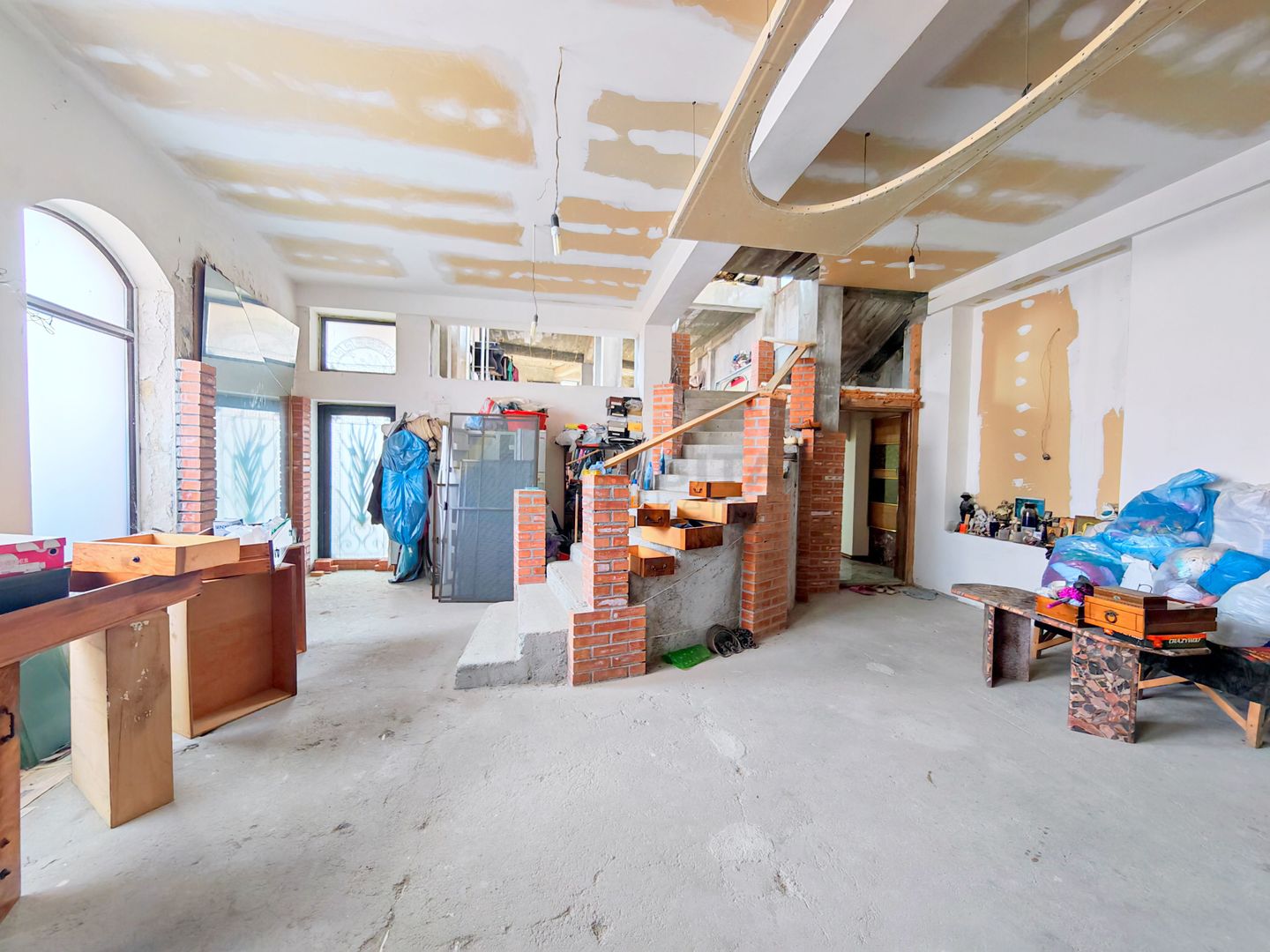 Oportunitate I în Centrul Târgoviștei: Clădire de 498 mp - Poză 13