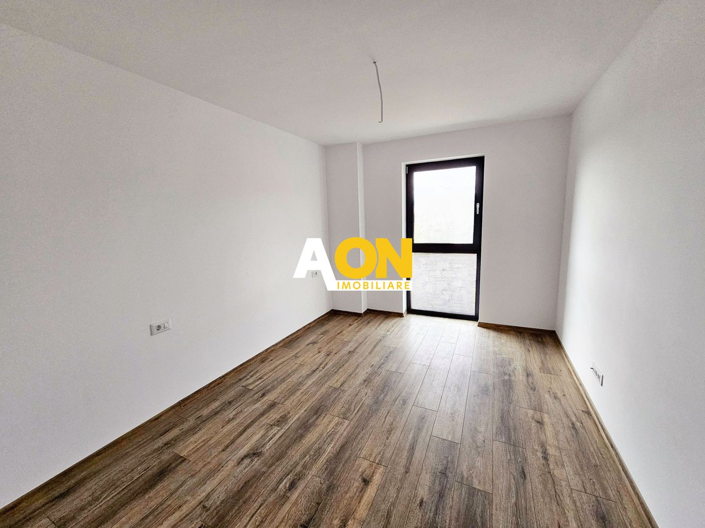 Apartament 2 camere, cu parcare subterana, bloc nou - Poză 3