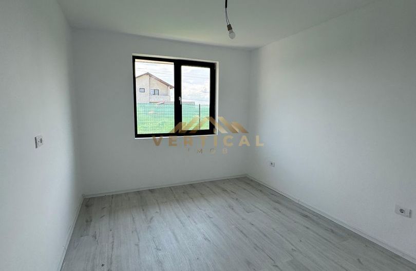 O locuință care pune accent pe confort, liniste si intimitate. - Poză 8