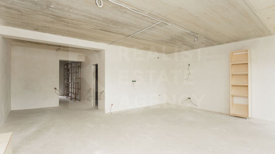 CASĂ DE VÂNZARE ÎN DUMBRAVA SUPRAFAȚA DE 300 MP + TEREN 3.5 ARI - Poză 12
