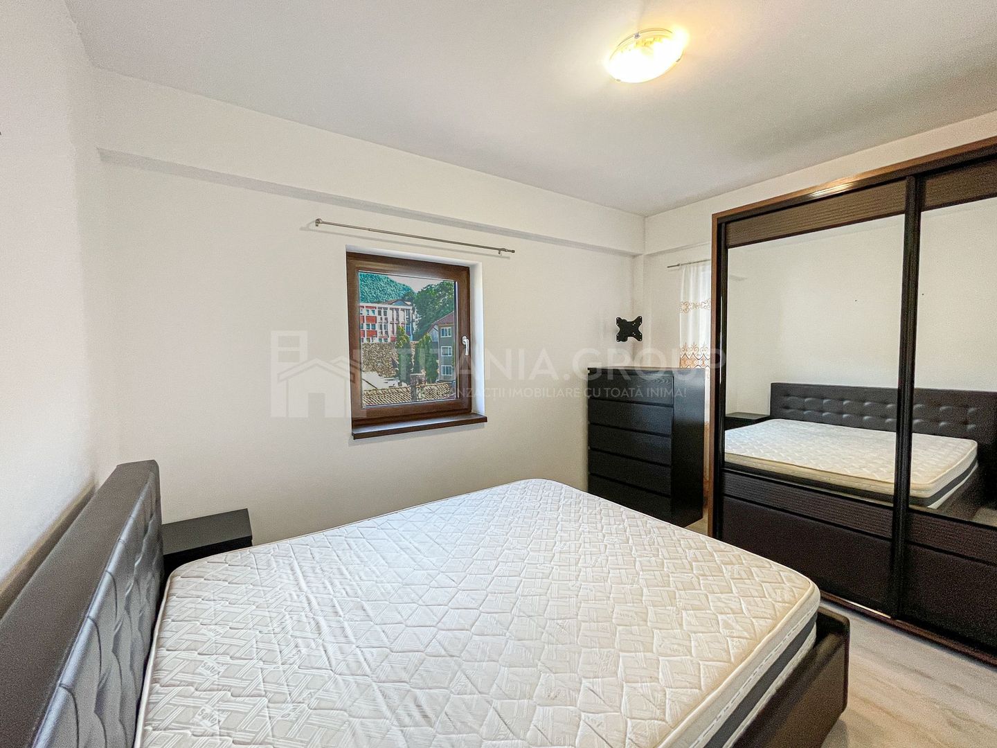 Apartament cu 2 camere, mobilat, si utilat, bloc nou in Centrul Vechi - Poză 15