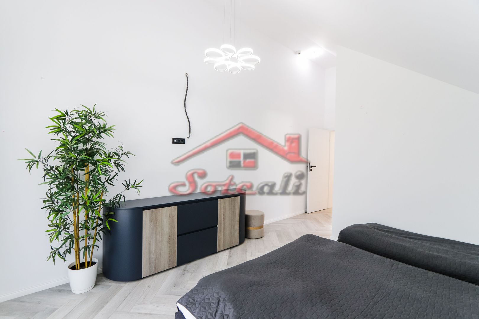 VILĂ MODERNĂ DE LUX CU PISCINĂ, FOTOVOLTAICE ȘI FOIȘOR – BREAZA - Poză 17