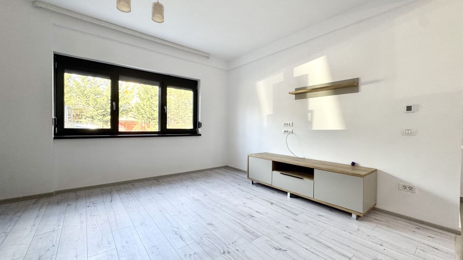 Confort și liniște: 3 camere cu curte – Lipovei - Poză 5